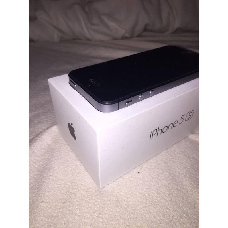 APPLE IPHONE 5S - SPACE GREY - FULLY BOXED WITH ALL ACCESSORIES ( UNLOCKED )
