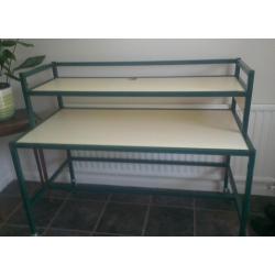 Computer desk