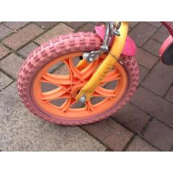 Kids bike - Barbie bike with stabilisers in good condition 14"