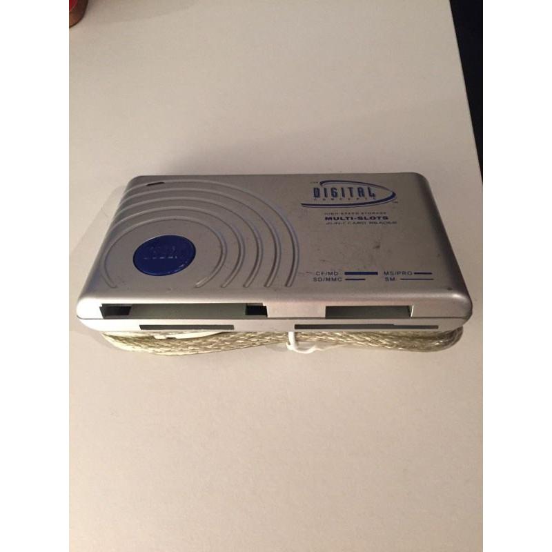 Multiple card reader