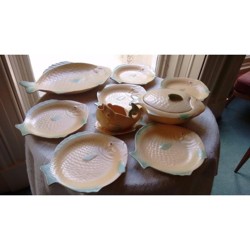 Vintage 1930's Shorter & Sons Fish Plate Set including 6 plates, platter, lid dish and sauce boat.