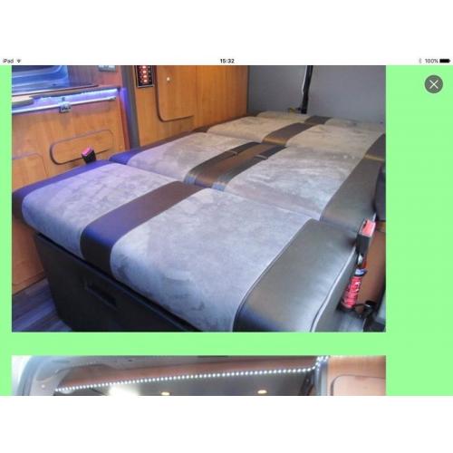 Ford motor caravan