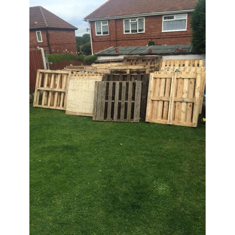 FREE pallets must collect