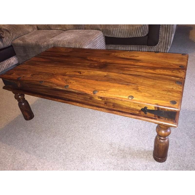 Beautiful sheesham Indian jali wood rosewood coffee table