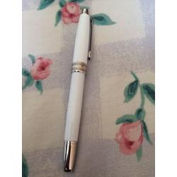 Mont Blanc White pen with silver lining
