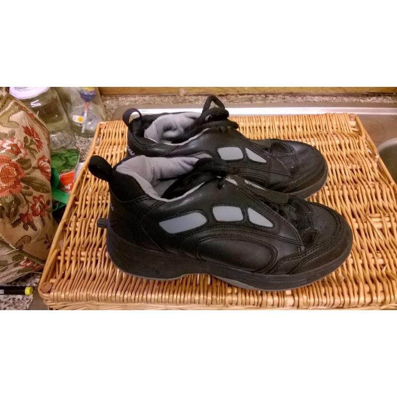 Boys Wheeled Trainers uk size 2