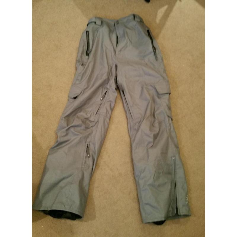 Grey Surfanic snowboard/ski trousers -male small size