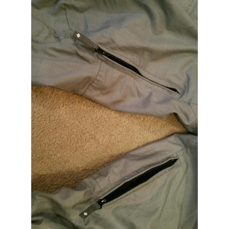 Grey Surfanic snowboard/ski trousers -male small size
