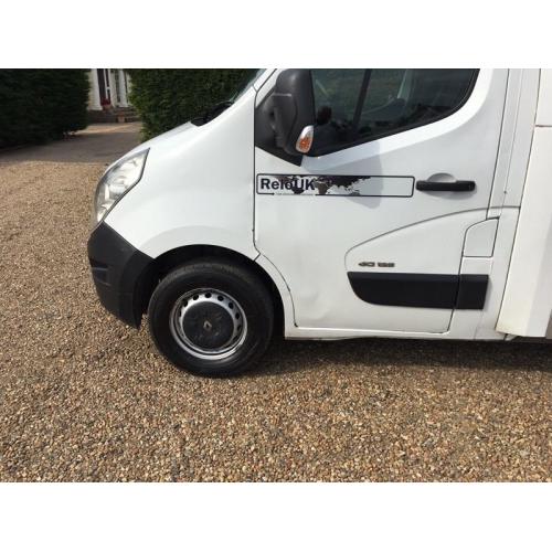 Renault master Luton low loader 2011