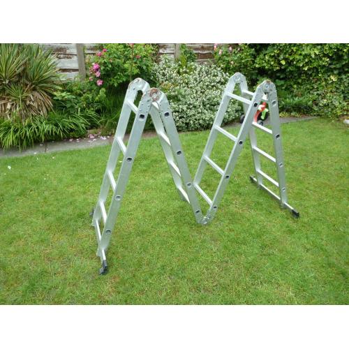 Folding Aluminium ladder - 4.68m