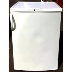 //(%)\ JOHN LEWIS UNDER COUNTER FREEZER INCLUDES 6 MONTHS GUARANTEE
