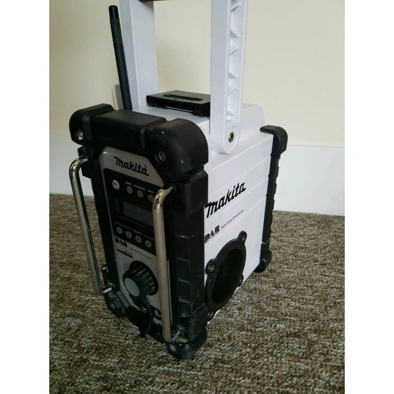 Makita dab104 radio as new body only