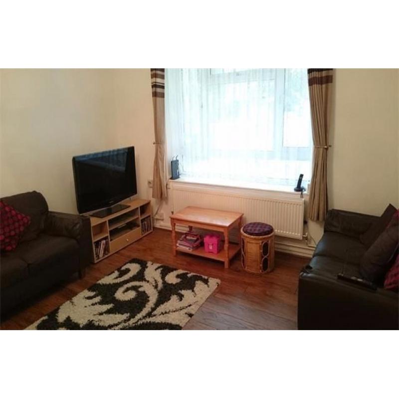 3 BEDROOM GROUND FLOOR FLAT IN N5. SWAP FOR 2/3 BEDROOM HOUSE
