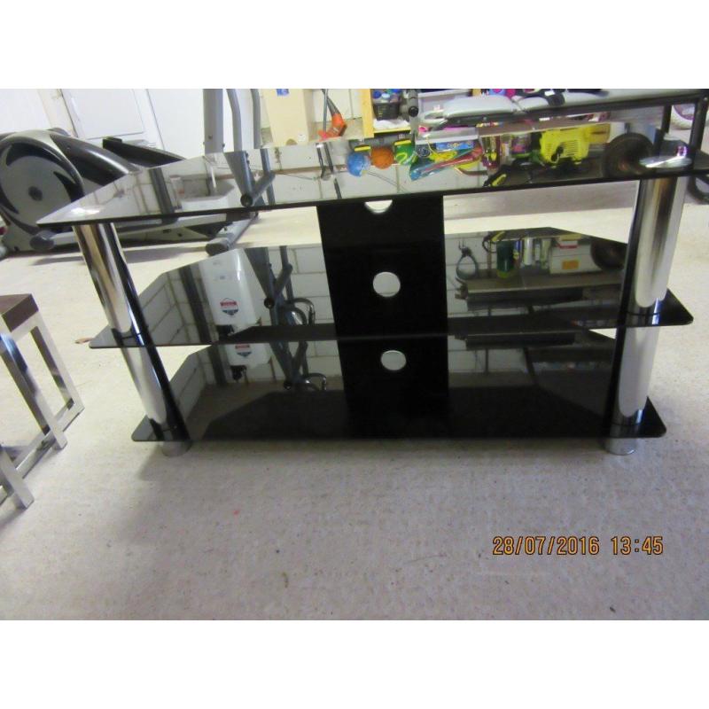 42" TV stand in black