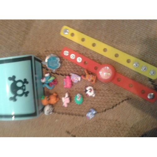 Moshi Monsters watch and bracelet with detachable charms and free moshis