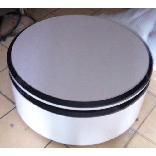 coffee table whit round storage two weeks old