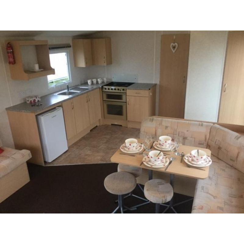 Static Caravan Nr Clacton-on-Sea Essex 2 Bedrooms 6 Berth Delta Santana 2009