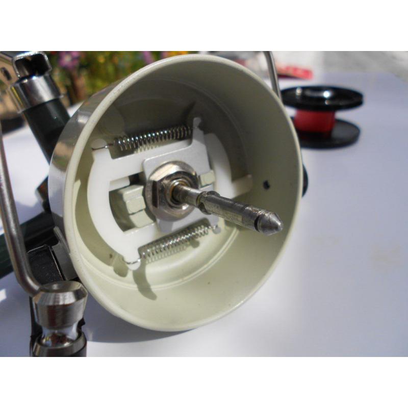 abu cardinal 77 with or without new spare spool