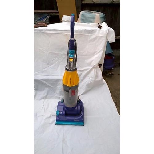 Dyson DC07 230V 1400W