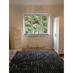 VERY MODERN DOUBLE ROOM FOR RENT IN ENFIELD FREEZY WATER (TEMPORARY LET)