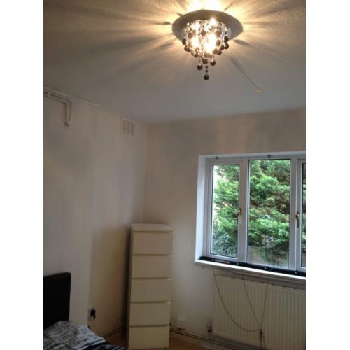 VERY MODERN DOUBLE ROOM FOR RENT IN ENFIELD FREEZY WATER (TEMPORARY LET)