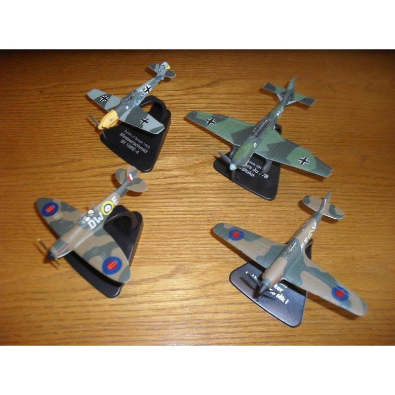 SPITFIRE HARDBACK BOOK AND COLLECTABLE AIRCRAFT MODELS