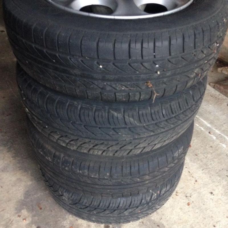 Peugeot 206 alloy wheels with good tires