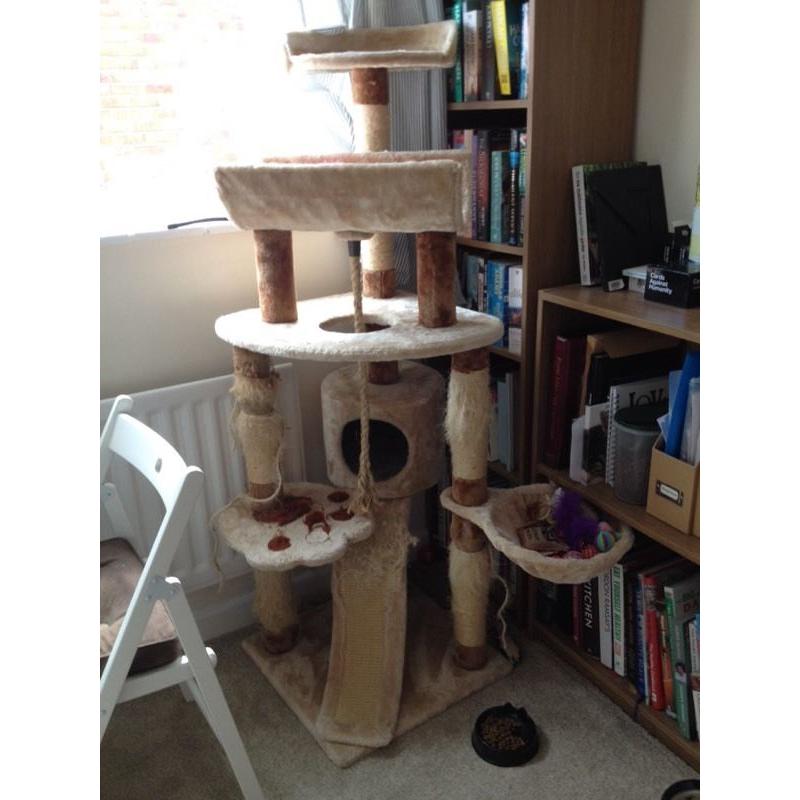 5ft cat scratching tower