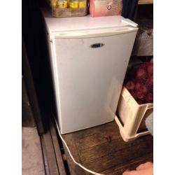 Small fridge/ freezer