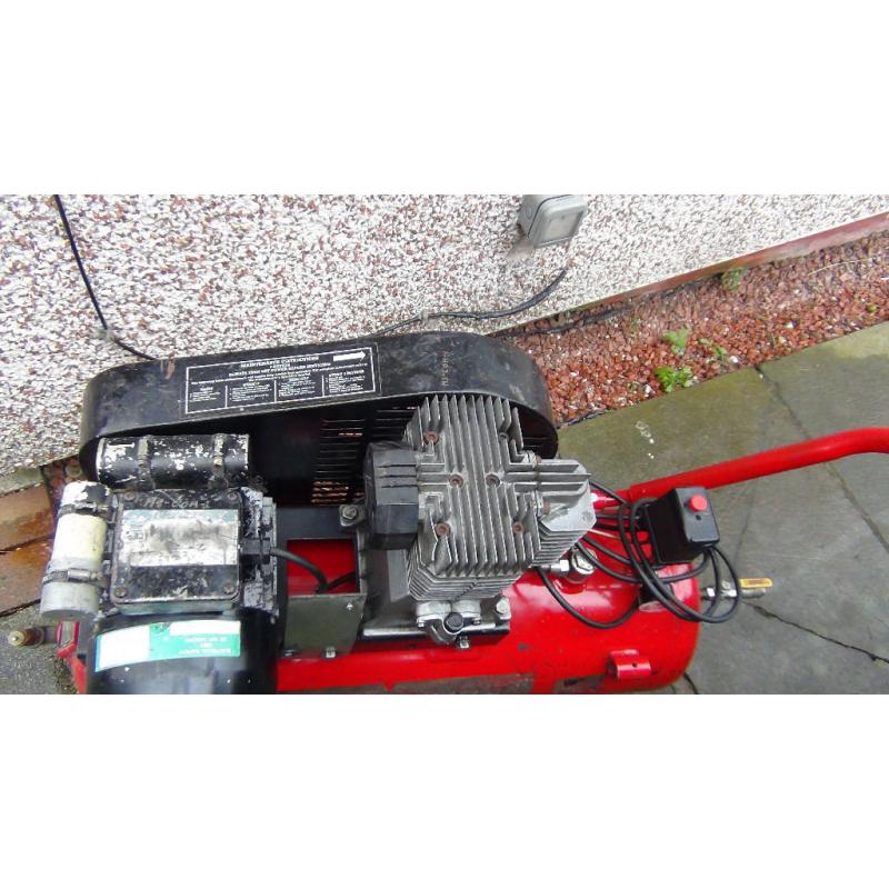 WolfAir belt driven air compressor 50 ltr