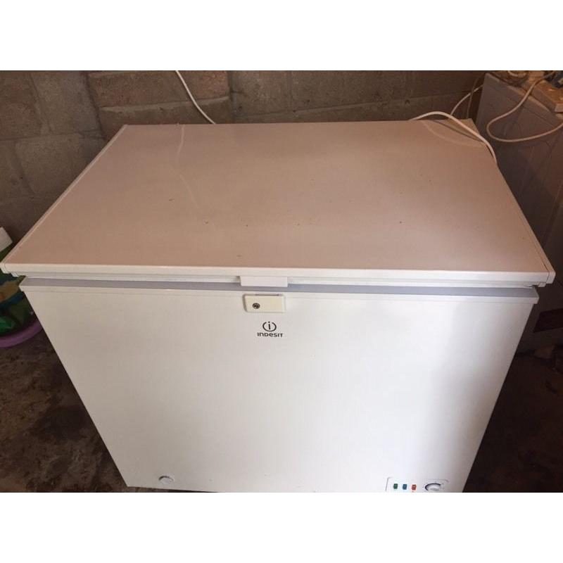 Chest freezer