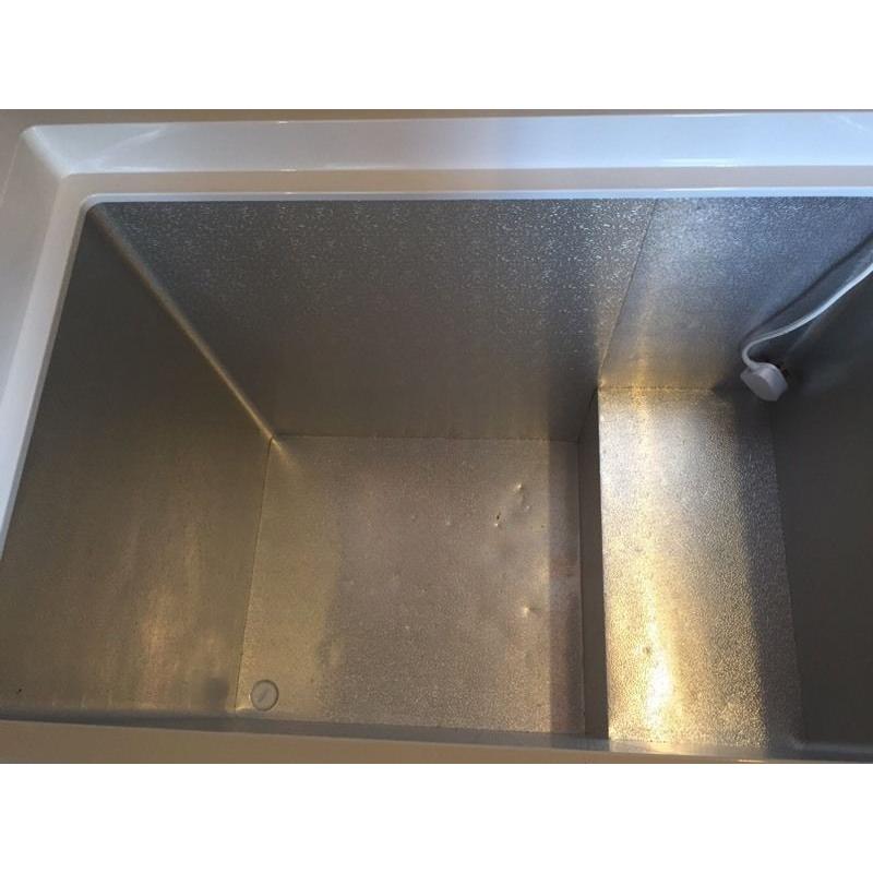 Chest freezer
