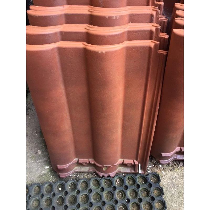 25 x red roof tiles