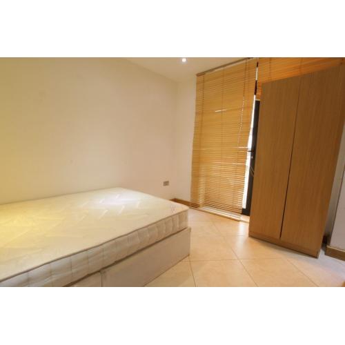 M. TWIN rooms+1 Single room SAME FLAT!!FREE BILLS plus living and garden