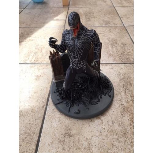 Venom Statue