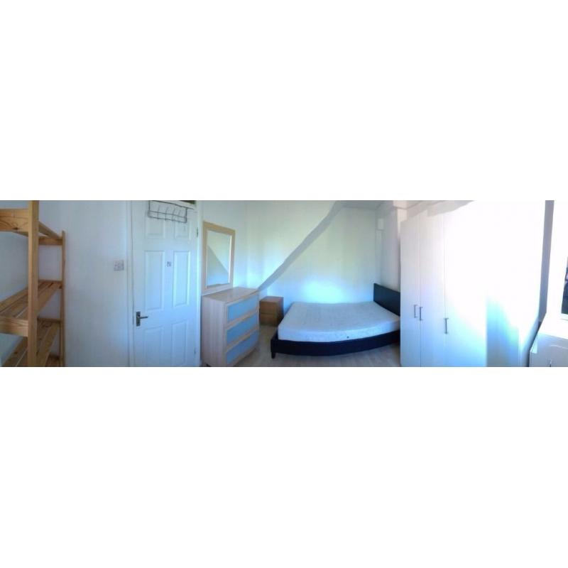 Spacious double room to rent in Putney upper richmond