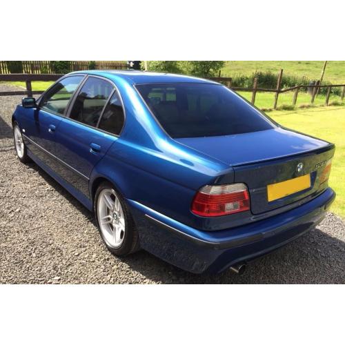 BMW E39 5 series staggered parallel 17" alloy wheels (set of 5)