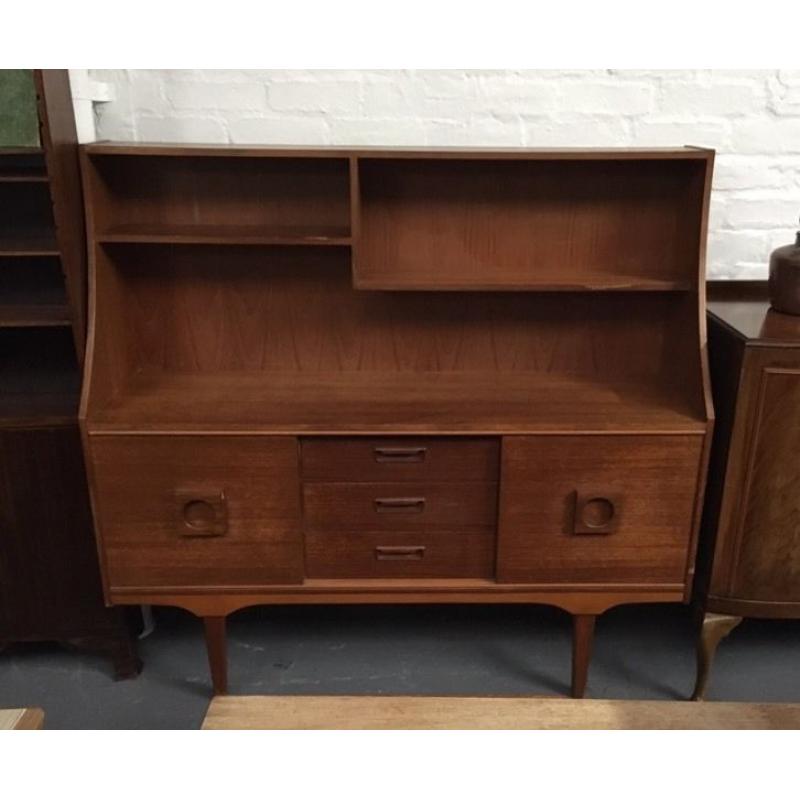 SIDEBOARDS / DRESSERS / WALL UNITS / LIVING ROOM FURNITURE
