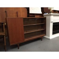 SIDEBOARDS / DRESSERS / WALL UNITS / LIVING ROOM FURNITURE