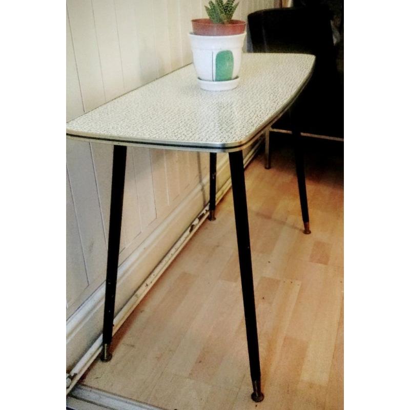 Retro Vintage Atomic Style Formica occasional /hall / breakfast side table on Dansette Legs.