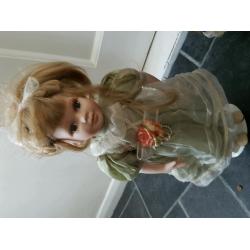 Porcelain doll Leonardo collection: Liz