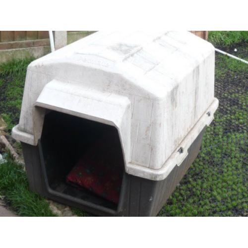 DOG KENNEL