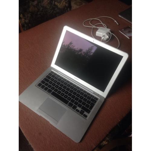 Macbook Air 2009 128GB SSD 2GB mem. El Capitan