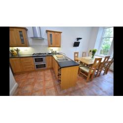 Stunning oak kitchen for sale