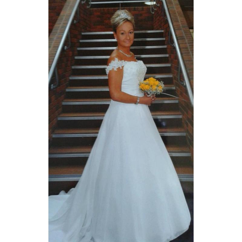 Wedding dress for sale