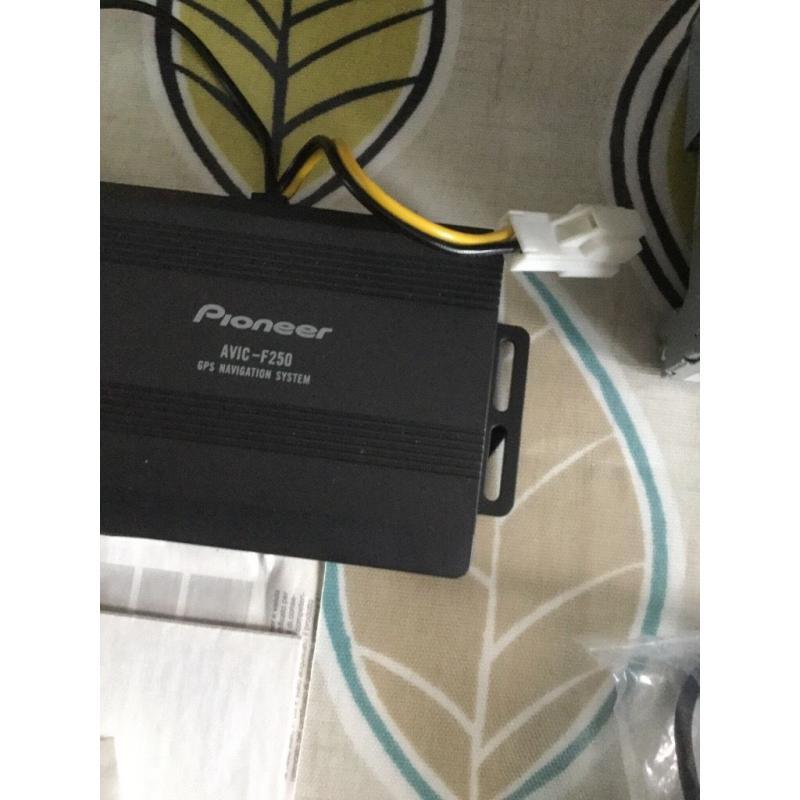 Pioneer AVH-X3500DAB inc Pioneer Avic -F250 Sat nav module
