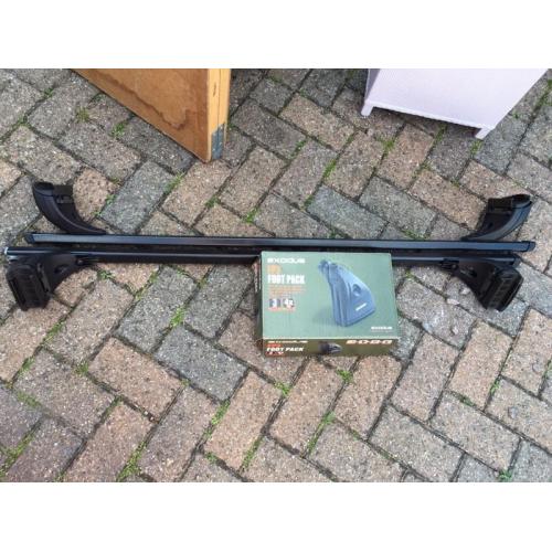 Roof bars and feet