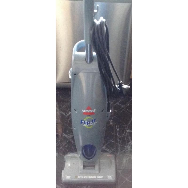 Vacuum cleaner - wet and dry good working condition.