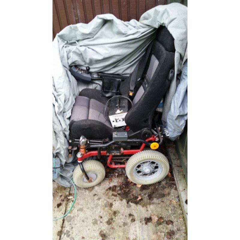 ALL-TERRAIN ELECTRIC WHEELCHAIR