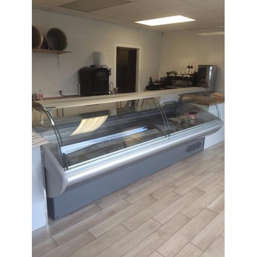 Refrigerated serve over Counter